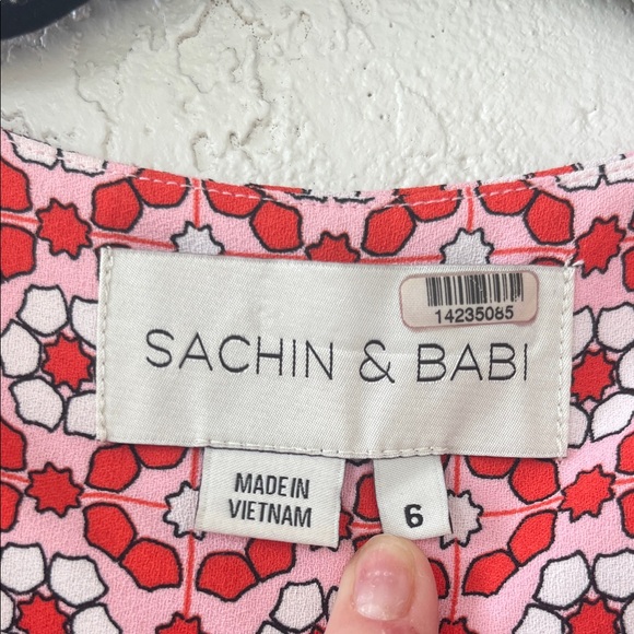 Sachin + Babi Red and White Patterned Wrap Blouse - Picture 2 of 5